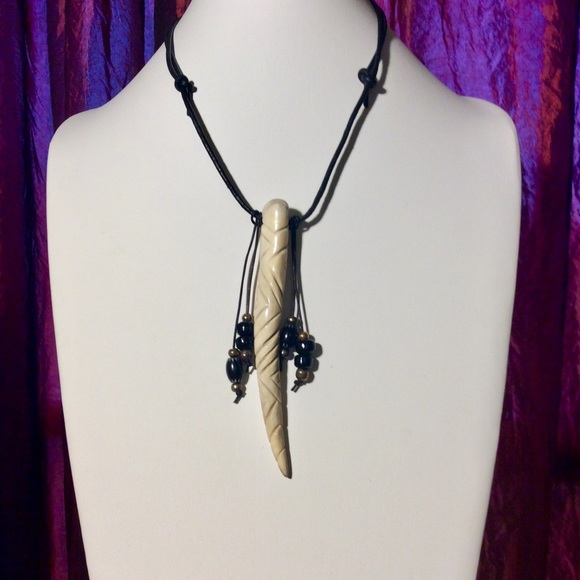 Deer antler necklace! - Picture 2 of 3